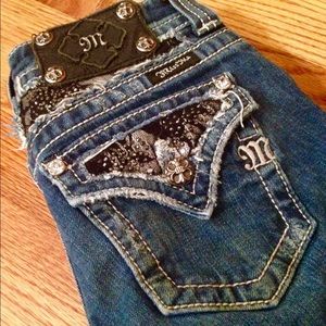 Miss Me bootcut lace & rhinestone decor size 25